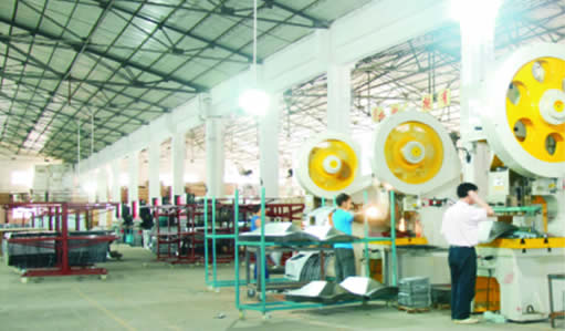 康维莱·冲压生产线车间